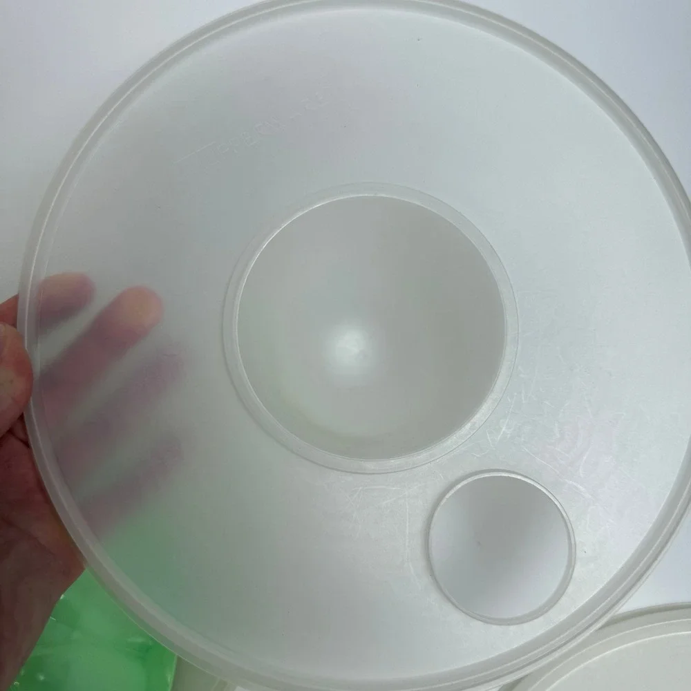 Tupperware VTG Jello Molds Set of 2 Green and White Retro Kitchen Plastic
